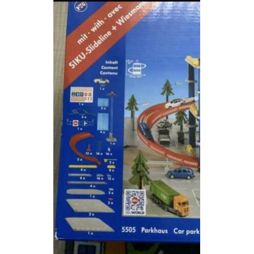 Sikuworld 2 in 1 garage met glijbaan en lift