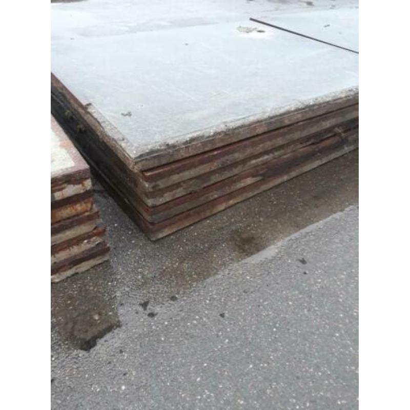 Stelconplaten 2,05 bij 2,45. Met hoeklijn. 10 stuks.