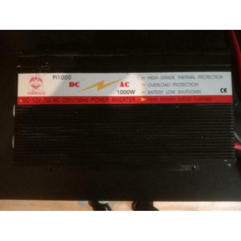 Zware accu varta met omvormer 1000 watt