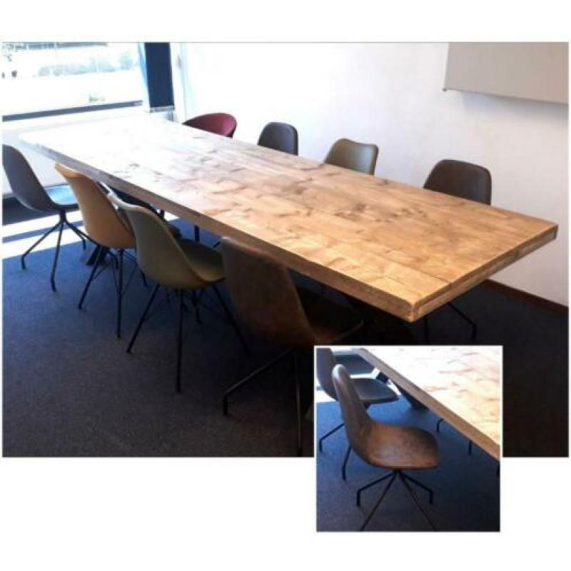 Vergadertafel, bureau, kantoorinrichting. Op maat gemaakt.