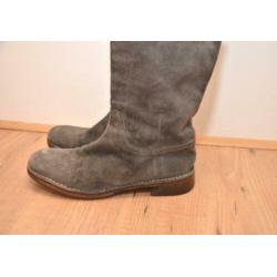 Handgemaakt suede Costume National laarzen, Mt. 37,5 - 38