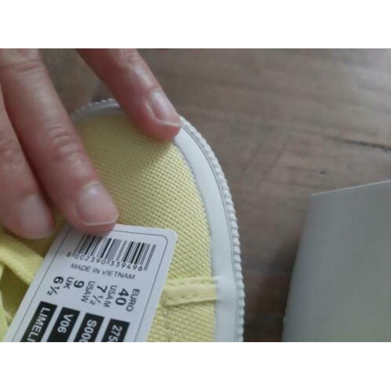Superga gympen geel nieuw incl doos maat 40
