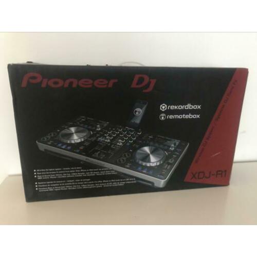 Pioneer XDJ-R1 DJ Set