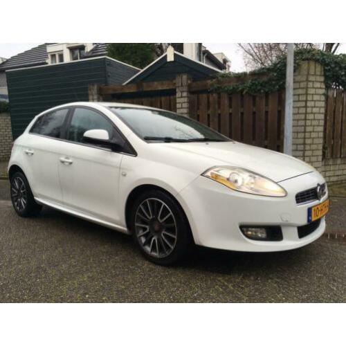Fiat Bravo 1.4 16V 88KW 5DR 2009 Wit
