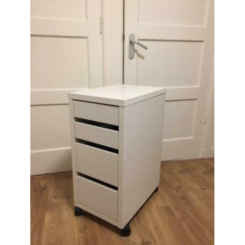 Wit Ladeblok (Ikea)