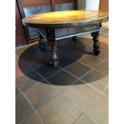 Eiken salontafels met lade doorsnede 110cm hoogte 54cm