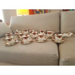 Royal Albert Old country roses ,compleet grote koffie 12 per