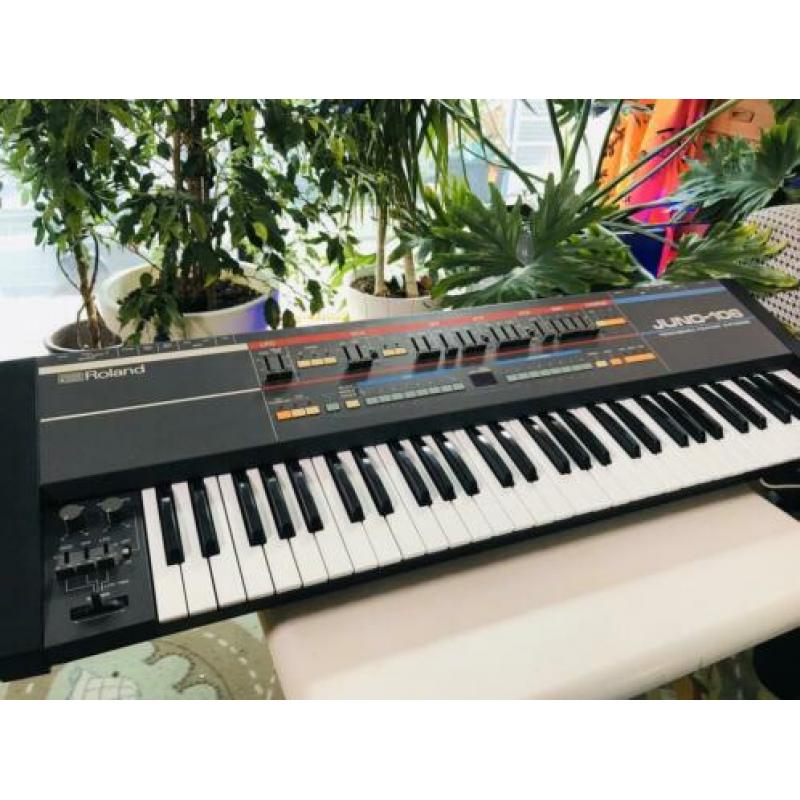 Roland Juno 106 Analoge synthesizer classic uit de 80’s