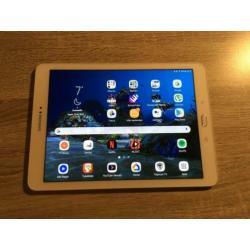 Witte samsung galaxy tab s2, 32 gb, met hoes, doos en lader