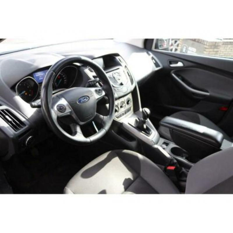 Ford Focus Wagon 1.0 EcoBoost Trend Airco Navigatie Zondag a