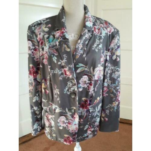 Supermooie bloemen blazer van GERRY WEBER maat 46