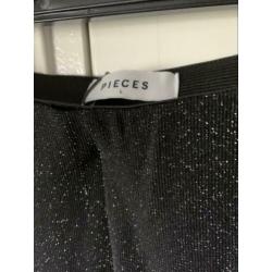 Pieces zwarte broek met zilveren glinsters maat L nieuw met