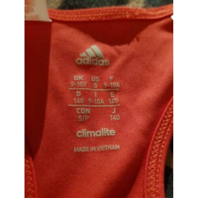 Tennis tenue meisje maat 140 Merk Sjeng en Adidas