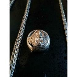 Zilver sieraden.