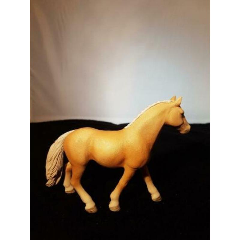 schleich paarden