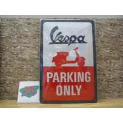 leuke hebbedingetjes vespa, mokken, metalen borden, klok