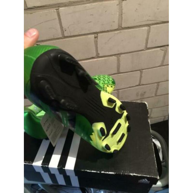 Footbaal schoenen nieuwe maat 38.5