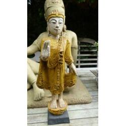 Staande Thaise Boeddha, Hout