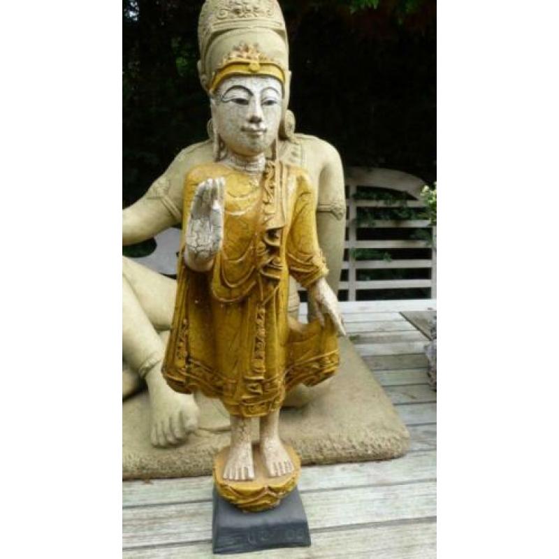 Staande Thaise Boeddha, Hout
