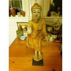 Staande Thaise Boeddha, Hout