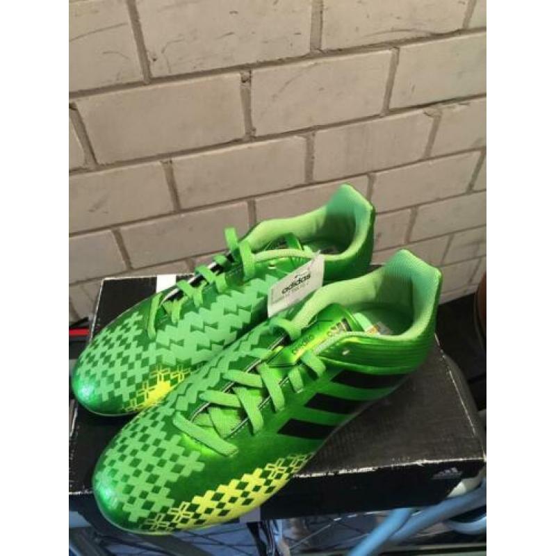 Footbaal schoenen nieuwe maat 38.5