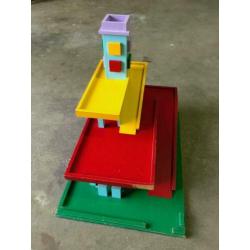 Te Koop Houten Speelgoed Garage € 50,-
