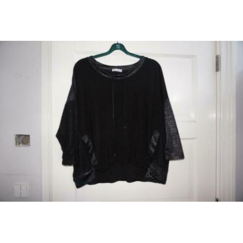 truitje / shirt van magna met lederlook en gaas maat 44 46 4