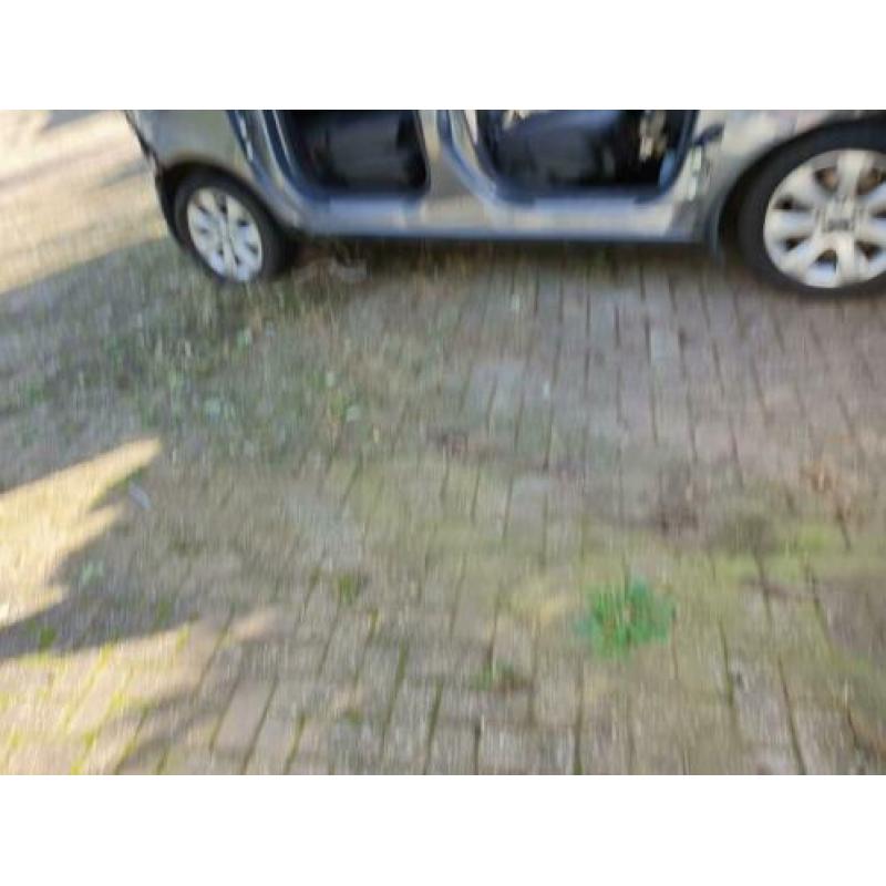 Opel meriva 2017 1.4 turbo
