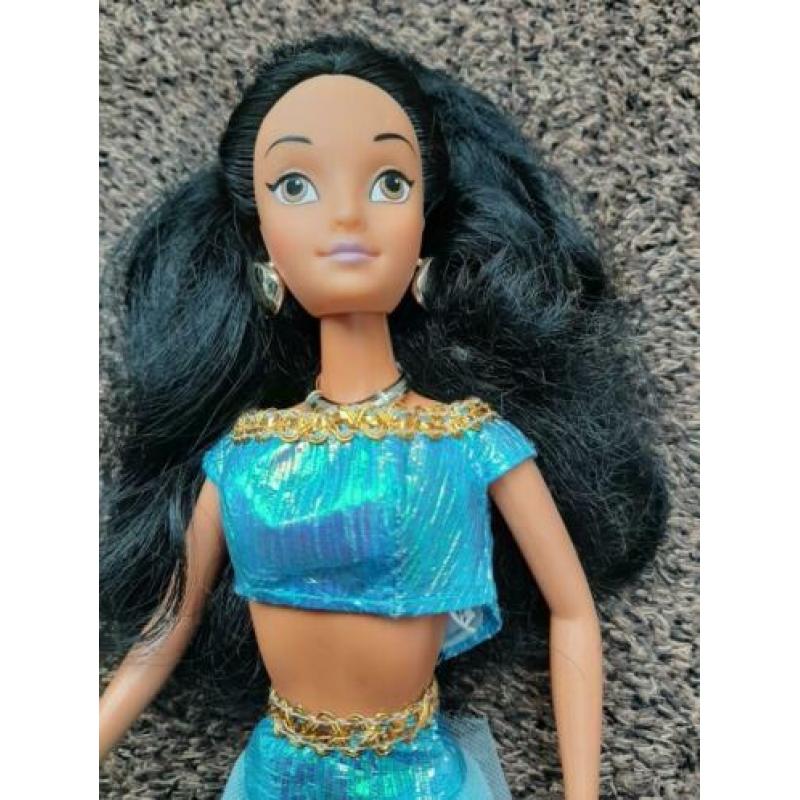 3 Disney barbie prinsessen. sneeuwwitje, Jasmine,