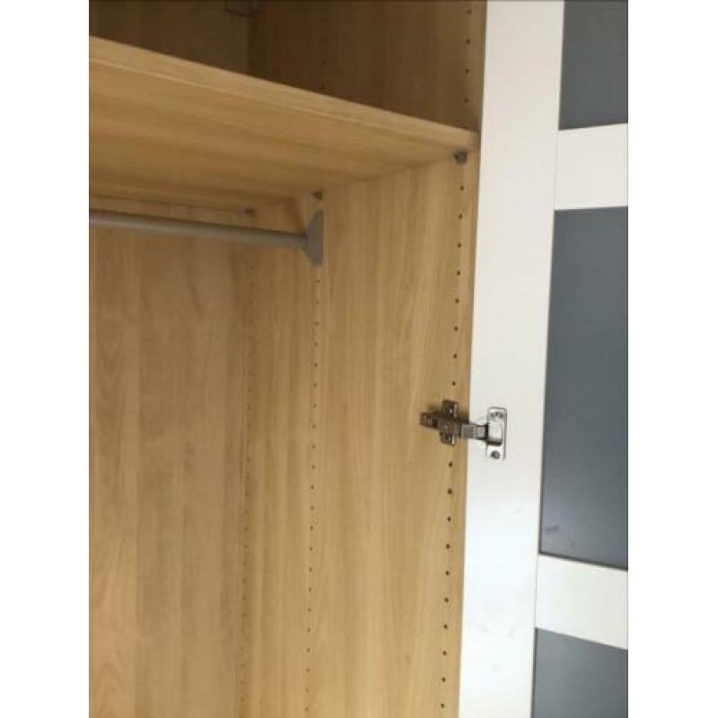 Zeer mooie 2 deurs kledingkast, 100 x 60 x 236