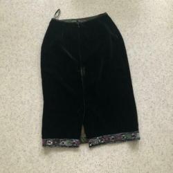 Prachtige rok velour met zijde. Merk: Helen David