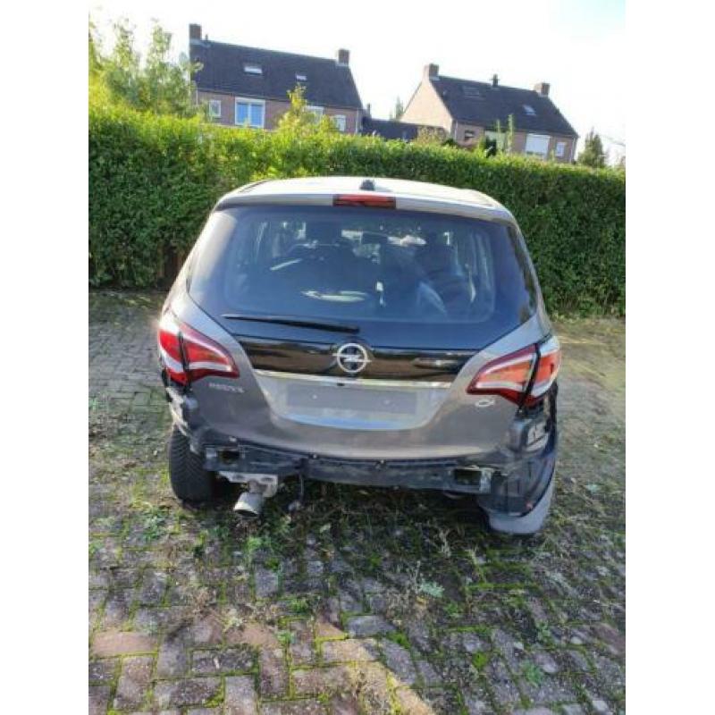 Opel meriva 2017 1.4 turbo