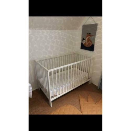 Ledikant wit met matras en earosleep matras