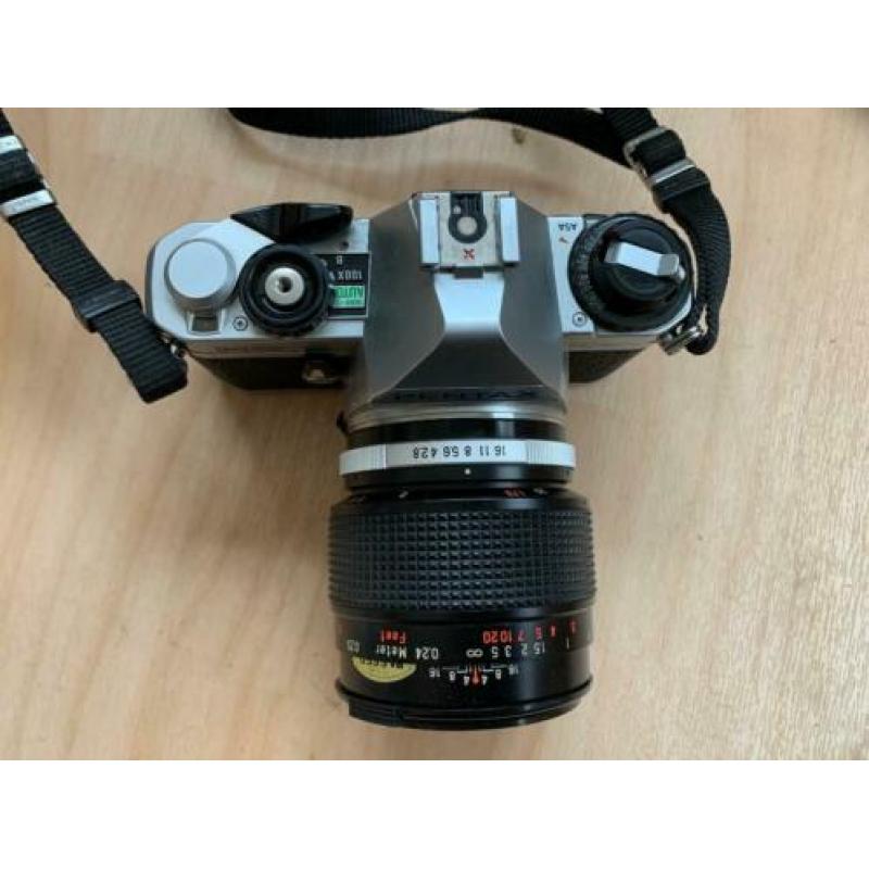 Pentax Spiegelreflexcamera MG met xtra telelens