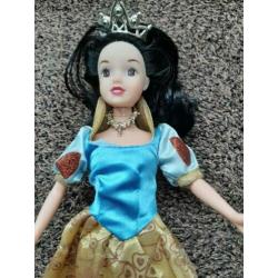 3 Disney barbie prinsessen. sneeuwwitje, Jasmine,