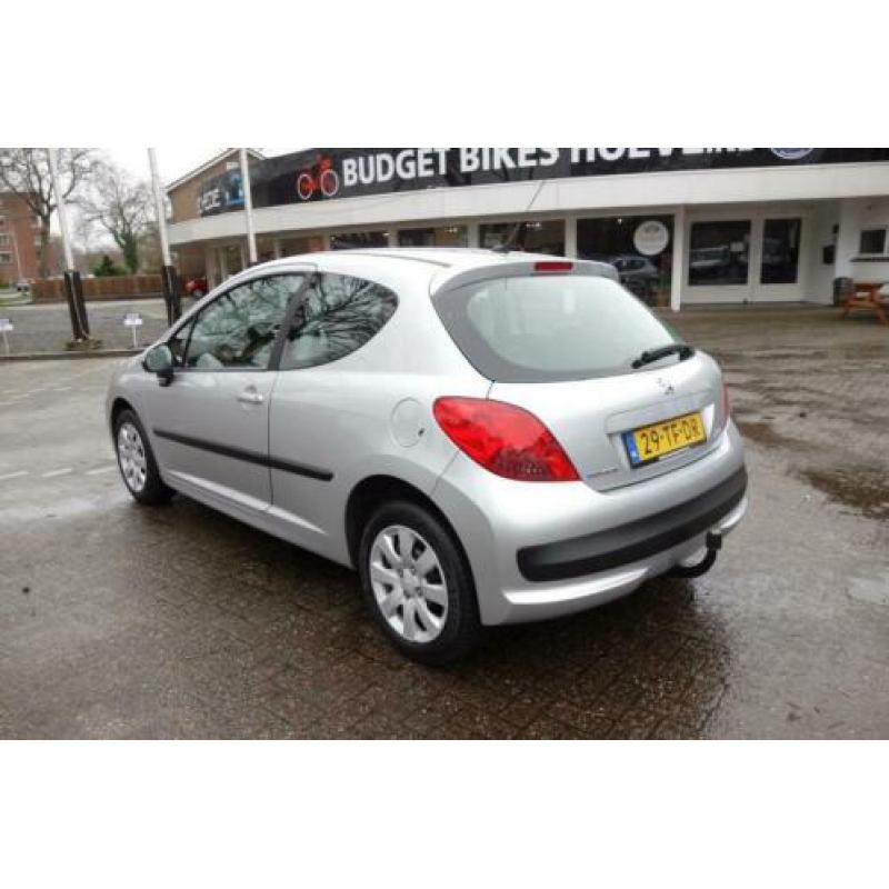 Peugeot 207 1.4-16V XS