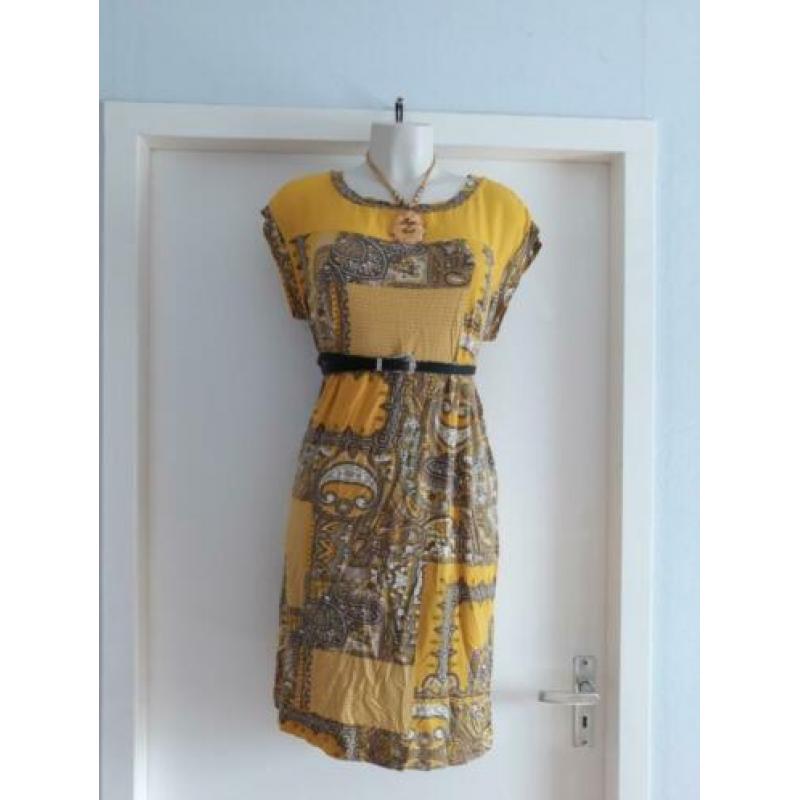 KAST OPRUIMING kleding pakket maat 38