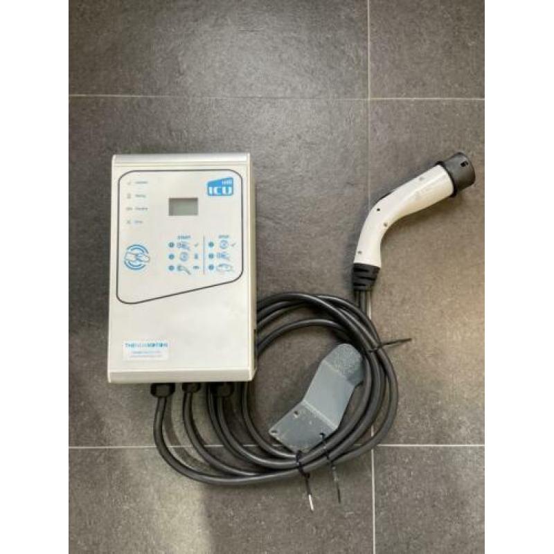 ICU compact met vast snoer 3,7 kw type 2 plug & Charge