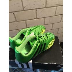 Footbaal schoenen nieuwe maat 38.5
