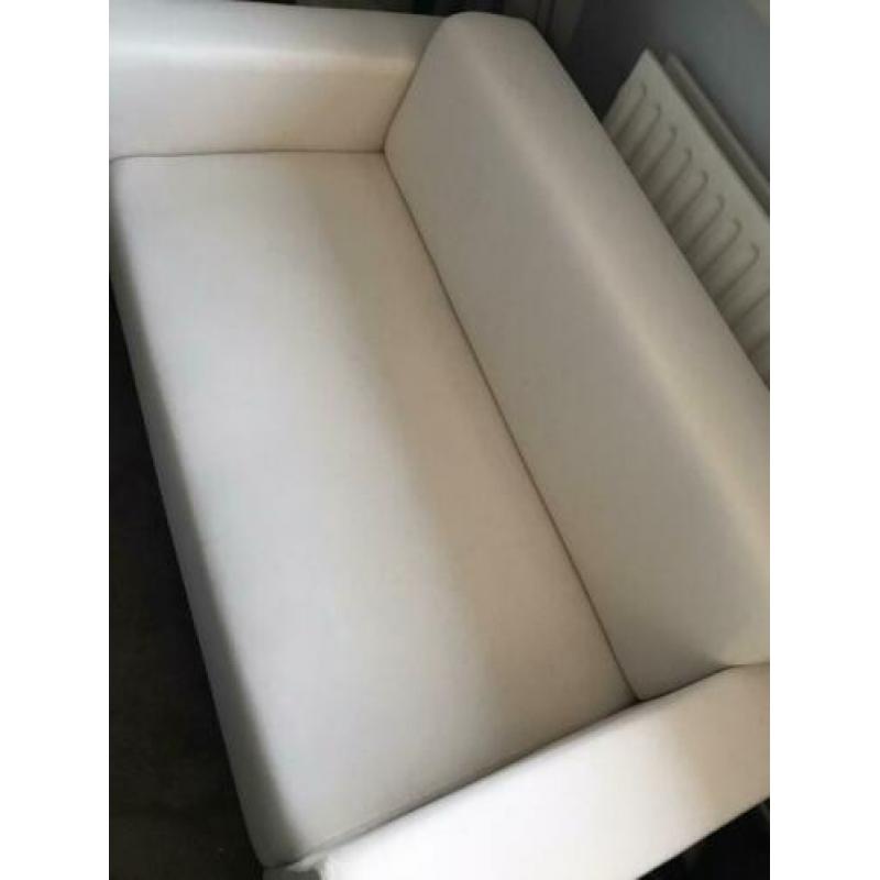 Zo goed als nieuwe witte Ikea 2-zits bank