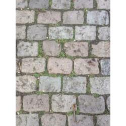 Granietbanden 13/15 x30 cm lengte 1,00-2,00 m nog 500 m