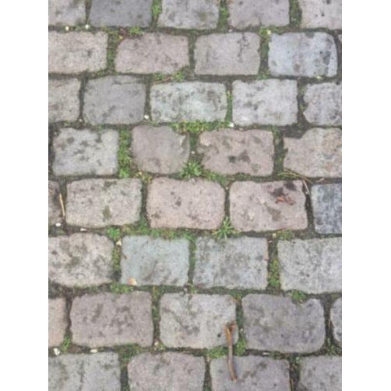 Granietbanden 13/15 x30 cm lengte 1,00-2,00 m nog 500 m