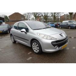 Peugeot 207 1.4-16V XS