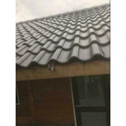 Dakpannen zwart nieuw +/- 130 stuks