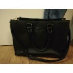 Invito hand/schouder tas zwart