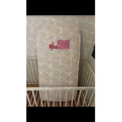 Ledikant wit met matras en earosleep matras
