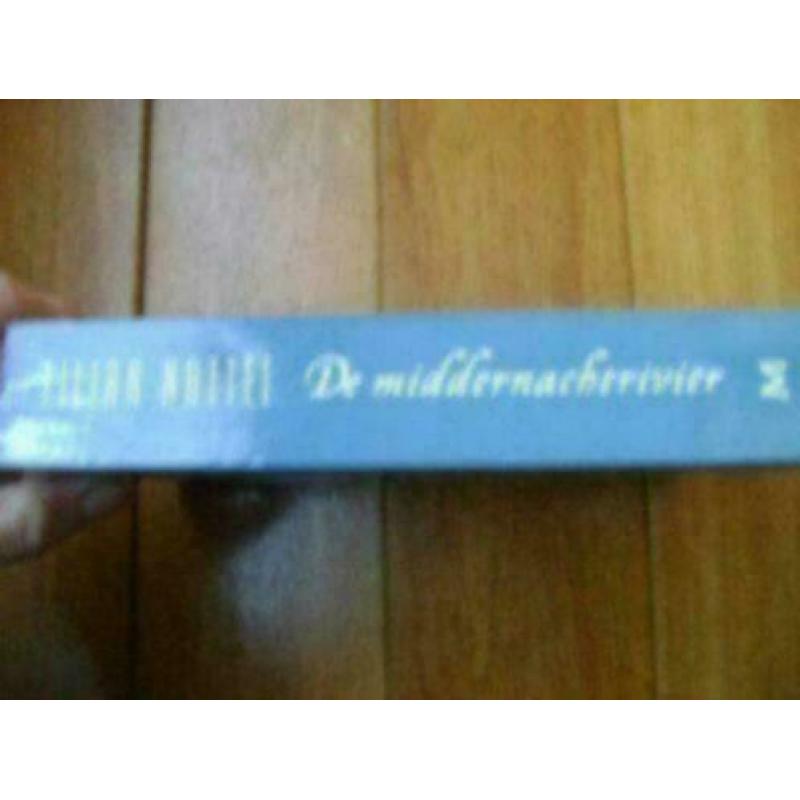 Lilian Nattel - De middernachtrivier roman Luister: je kunt