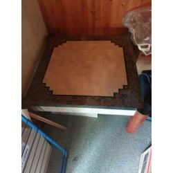 Salontafel en bijzet tafel gratis