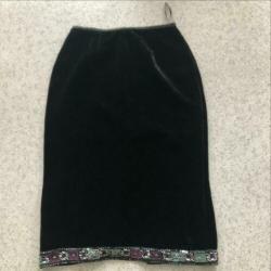 Prachtige rok velour met zijde. Merk: Helen David