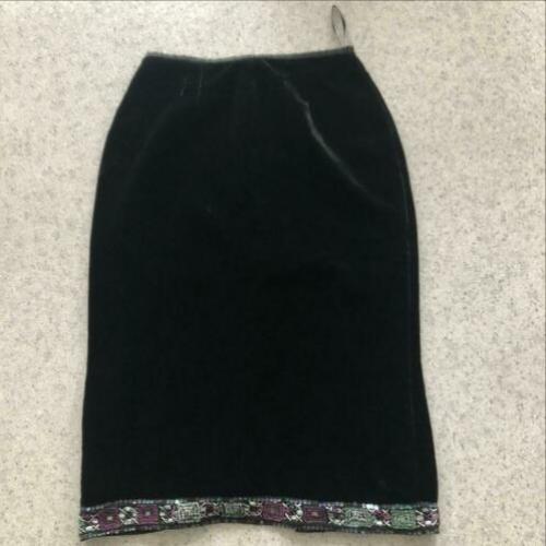 Prachtige rok velour met zijde. Merk: Helen David